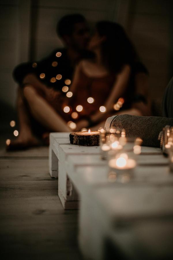 Luxe tent Glamping The Teepee
